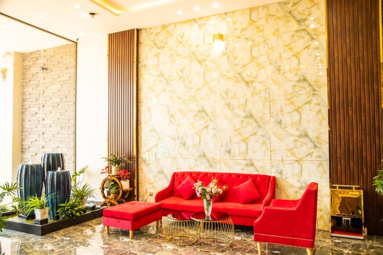 La Mia Lakeview Hotel Pleiku Bagian luar foto