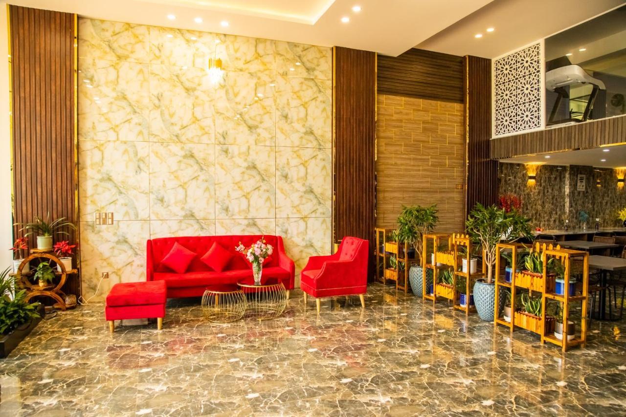 La Mia Lakeview Hotel Pleiku Bagian luar foto